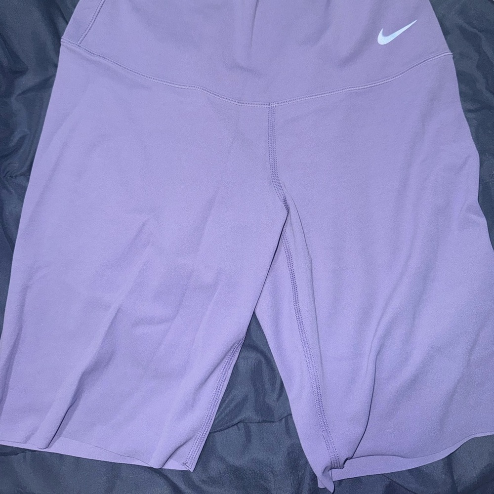Nike Lavender Women’s Biker shorts NEW WITH TAGS!